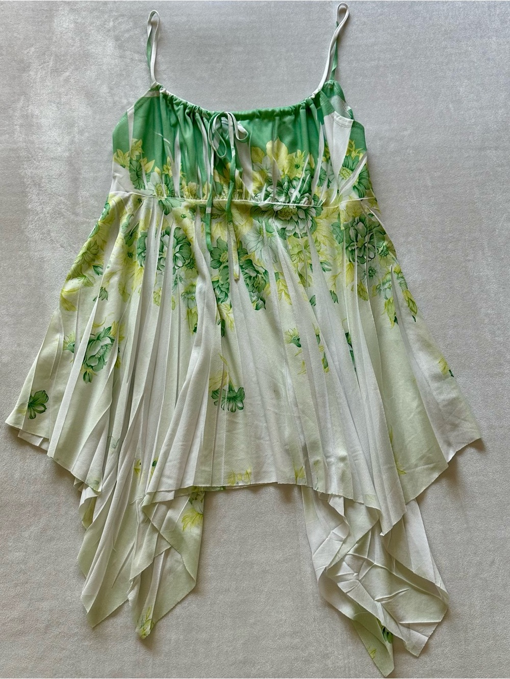 vintage y2k green floral accordion pleat handkerchief hem top w bow / sz large